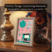 額縁に入った1950年代の音楽アート・認知症ギフト・QRコード付き アクリルサイン