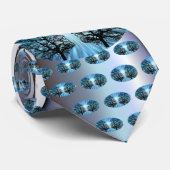 顔が脳神経の首のネクタイに似ている ネクタイ (ロール)