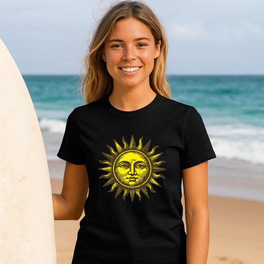 顔のある太陽のレトロな木版画スタイルの天体アート Tシャツ