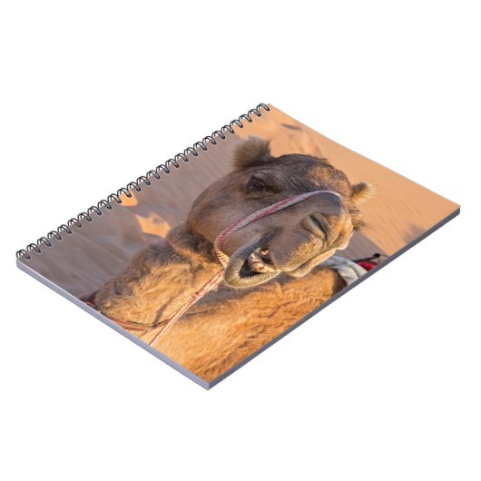 顔の表情おもしろいのラクダ – オマーン ノートブック (左側)