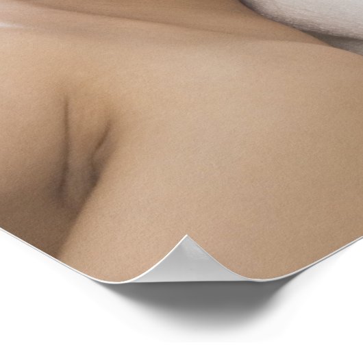 顔をマッサージしている若い女性 ポスター (角)