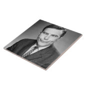 顔を作っている人 タイル (側面)