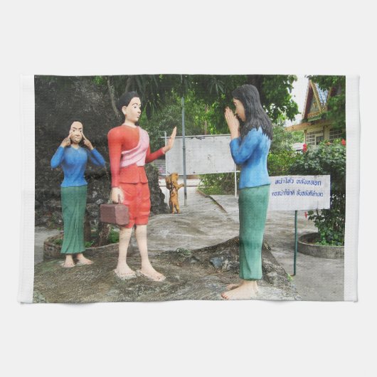 顔を引っ張る キッチンタオル (横)