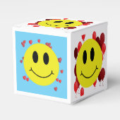 顔バルーンで赤いハートを笑わせる フェイバーボックス (正面サイド)