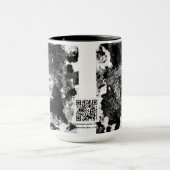 顕著な2011年 マグカップ (中央)