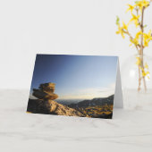 願いの積み重ねはより大きい石のバランスをとを揺すります カード (黄色い花)