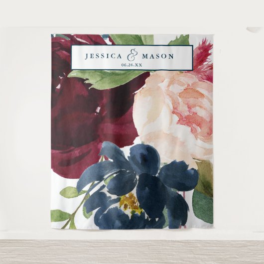 風がそよぐバーガンディー色のウェディングバックドロップ写真撮影ブース タペストリー (正面)