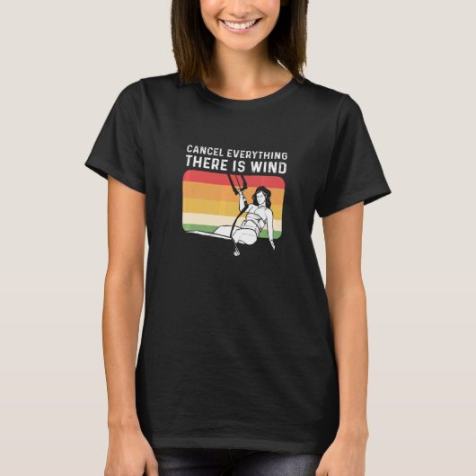 風が吹いていることをすべて中止する Tシャツ (正面)