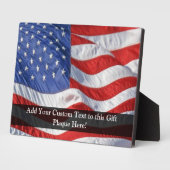 風になびく米国国旗 フォトプラーク (側面)