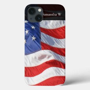 風になびく米国国旗 iPhone 13ケース