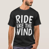 風に乗る男のTシャツ Tシャツ (正面)