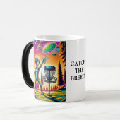 風に乗る |エイリアンディスクゴルフ モーフィングマグカップ (正面左)