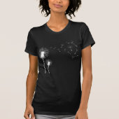 風に吹かれたタンポポの種 自然の花の花 Tシャツ (正面)