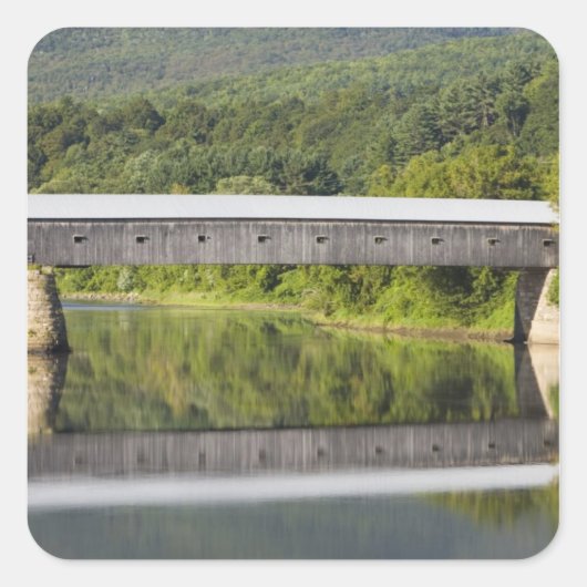 風に覆われた橋が架かる スクエアシール (正面)