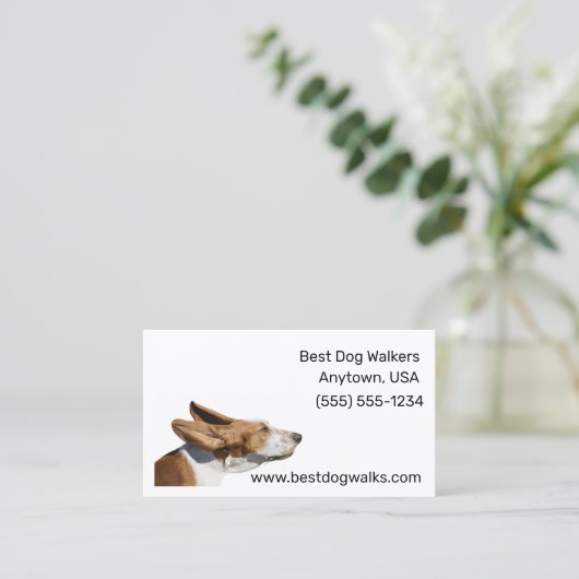 風の中で羽ばたき耳のバセットハウンドドッグウォーカー 名刺 (スタンド正面)