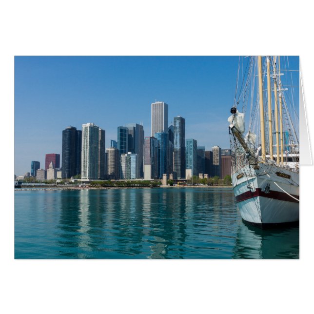 風の強いセーリング (正面横)