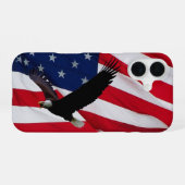 風の日アメリカ国旗と鷲 iPhone 16ケース (裏面横)