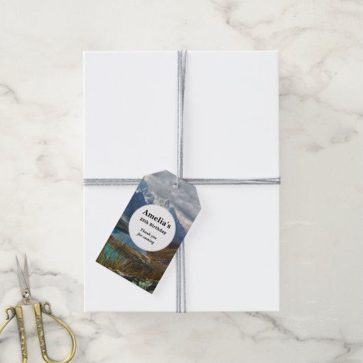 風光明媚なアルパインマウンテンズ写真誕生日ありがとう ギフトタグ (より糸付き)