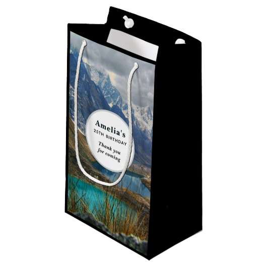 風光明媚なアルパインマウンテンズ写真誕生日ありがとう スモールペーパーバッグ (正面アングル)