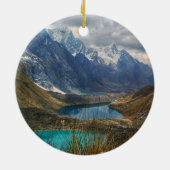 風光明媚なアルパイン山脈の写真 セラミックオーナメント (裏面)