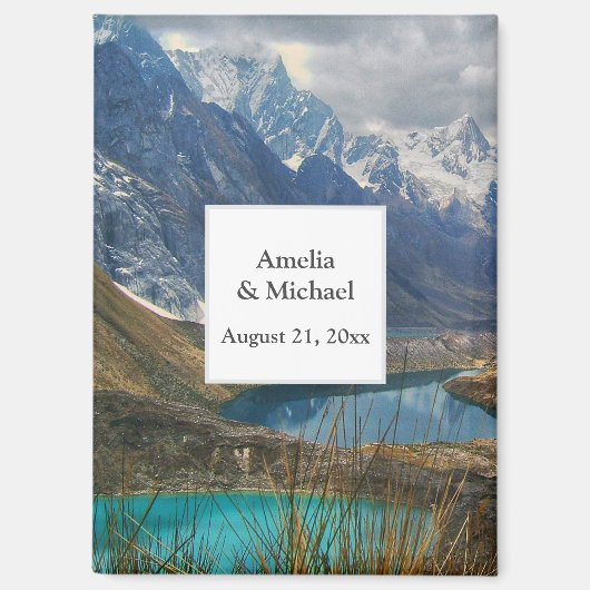 風光明媚なアルパイン山脈の結婚式の日付を保存 マグネット (正面)