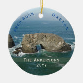 風光明媚なアーチロックファミリー名日付オレゴン セラミックオーナメント (正面)