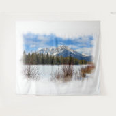 風光明媚なカスケードマウンテン – バンフアルバータ タペストリー (正面(横))