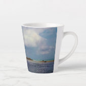 風光明媚なヒルズボロインレットライト カフェラテマグ (右)