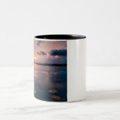 風光明媚なビーチアート海画像カッコいい写真Bea ツートーンマグカップ (中央)