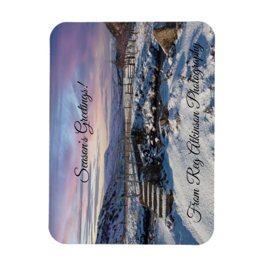 風光明媚な冬のクリスマス写真 マグネット (縦)