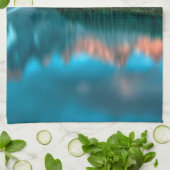 風光明媚な山と湖の風景の写真 キッチンタオル (折り畳み)