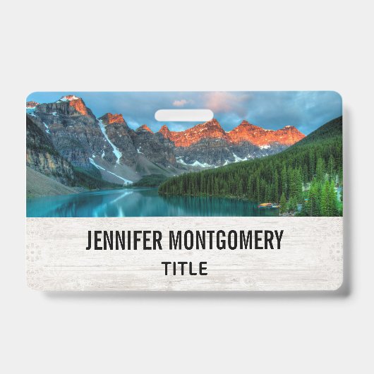 風光明媚な山と湖の風景の写真 バッジ (正面)