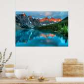 風光明媚な山と湖の風景の写真 ポスター (キッチン)