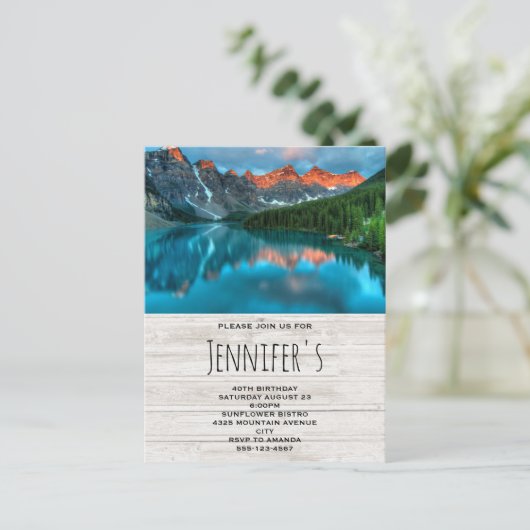 風光明媚な山の風景の写真誕生日 インビテーションポストカード (スタンド正面)