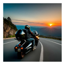 風光明媚な山道に乗るオートバイ