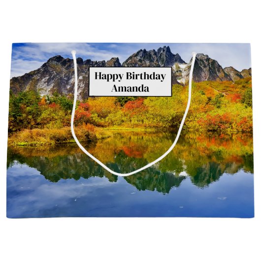 風光明媚な景観の森と山の誕生日 ラージペーパーバッグ (正面)