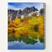 風光明媚な景観の森と山 ノートブック (裏面)