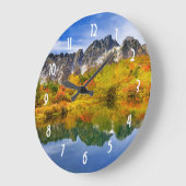 風光明媚な景観の森と山 ラージ壁時計 (傾斜)