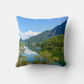 風光明媚な湖山反射の写真 クッション (裏面)