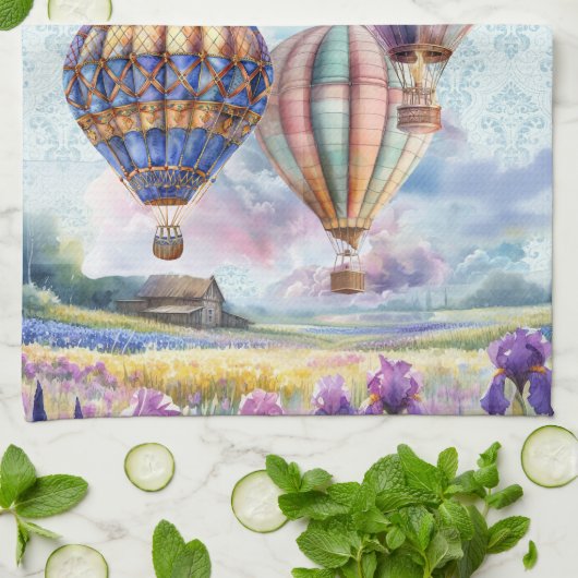 風光明媚な田園地帯に熱気球 キッチンタオル (折り畳み)