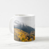 風光明媚な紅葉と山々 コーヒーマグカップ (正面左)