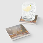 風光明媚な雪のクリスマスツリーQuaint Village ストーンコースター (横)