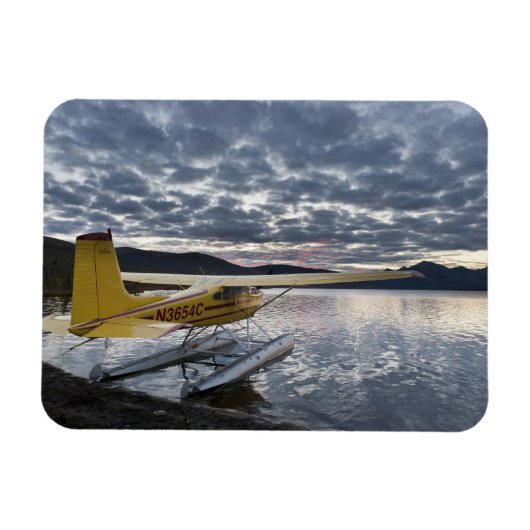 風光明媚な高フラ湖の水上飛行機 マグネット (横)