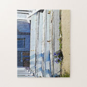 風化したフロントポーチステップと紫のスミレ ジグソーパズル (縦)