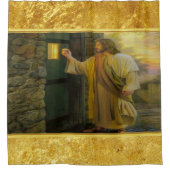 風化した木製のドアをノックするキリスト金ゴールド シャワーカーテン (正面)