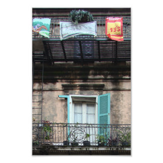 風化した窓 – フランスの四分 フォトプリント           