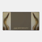 風化した2つのヘロン沿岸茶色カスタマイズ可能 デスクマット (正面)