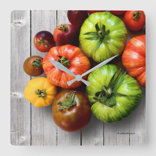 風化カラフルストライプの表のトマト スクエア壁時計 (正面)