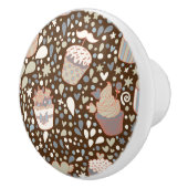 風味がよいカップケーキから成っている甘いパターン セラミックノブ (右)