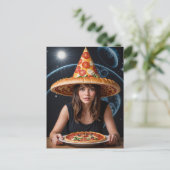 風変わりピザ帽をかぶった超美人 ポストカード (スタンド正面)